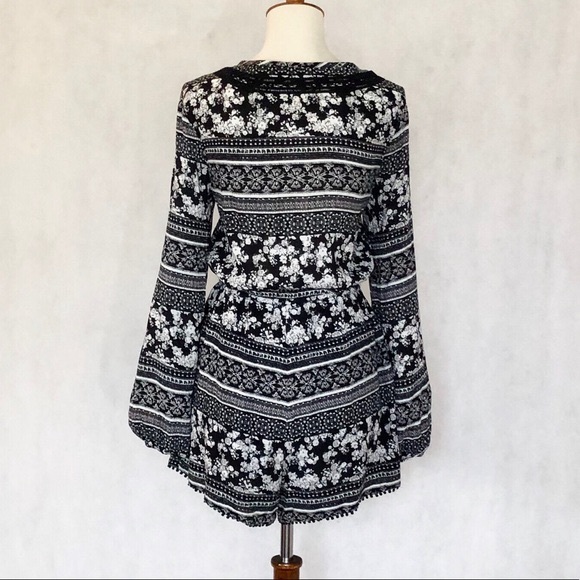 House of Harlow 1960 Ainsley Button Front Romper - Picture 5 of 8